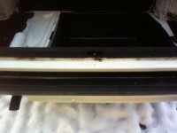 unter der Kofferraumdichtung