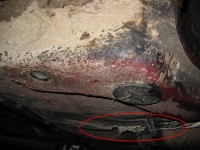 Unterboden Abschirmung mit Beschädigung, Aufsitzer???