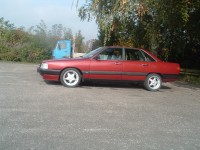 AUDI 100 mit 200er Spoiler 001.jpg