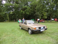 CIMG0197.JPG (3.65 MiB) 5178 mal betrachtet Das Besondere an diesem 80er, ausser das er Alt ist? <br />Fahrer 87 Jahre alt, hat an der Oldtimerausfahrt teilgenommen, Wagen seit 30 Jahren im Erstbesitz mit einem km-Stand von 303000