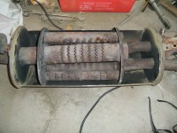 Reflektion und zwei dünne Endröhrchen die engste Stelle war ca. 34mm was absolut nicht ausreichend ist.