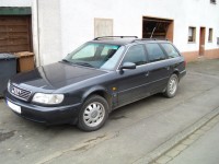 DSCI0047.JPG (861.07 KiB) 13243 mal betrachtet Stoff, nur 2x EFH, ebenfalls weder BC noch AC... dafür nen Skisack(beim Avant noch nie gesehen) Tüv läuft ab. Ansich aber nicht viel zu richten.