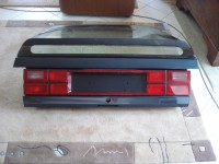 Hier die Heckklappe nach dem ich sie um lackiert habe von ehemals Cayenne-Rot Metallic auf jetzt Nauticblau Perleffekt Metallic.