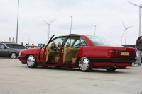 Der hier ist schon schön tief aber der hat meine ich n Airride!