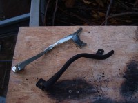 Blechführung ABS Kabel . Verzinkt Typ 44 , schwarz S4/S6 . Passt nicht . Deshalb habe ich das alte Blech Sangestrahlt , Zinkgrundiert , lackiert .