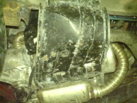 Brenner mit Halter eingebaut (die Quali is besch... ich werd bei Gelegenheit nochmal in besseres bild machen. Man erkennt trotzdem mehr als im RLF)