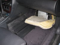 MSG beim S4 Turbo Quattro sitzt unter dem Teppich im Beifahrerfußraum