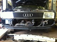 Irgendwie sieht Alles ziemlich schief aus. Der neue Aufpralldämpfer ist auch schon wieder krumm.