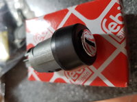 20180810_180054.jpg (3.56 MiB) 9113 mal betrachtet So sehen die neuen Ersatzteilschlösser von Febi, Audi und anderen Herstellern aus, Mitnehmer hinten dran ist nicht kompatibel mit dem alten Schloß.<br />Also einzig Möglichkeit für mich wieder auf 1 Schlüssel zu kommen >>> schwarze Kappe ab >>> WIE???