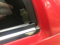 Fahrerseite, hinten: Ca 1cm verkürzt