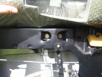 IMG_9130_klein.jpg (344.16 KiB) 4124 mal betrachtet Der obere Teil des Gestänges. Man beachte die kleine messingfarbene Verstellschraube für den Anschlagpuffer in der Mitte des Bildes