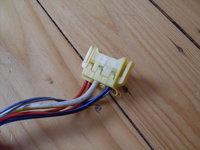 Stecker -J- gelb -3.JPG