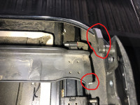 Die defekte Wasserrinne nach vorne gezogen