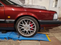 Vorne rechts komplett runter gedreht