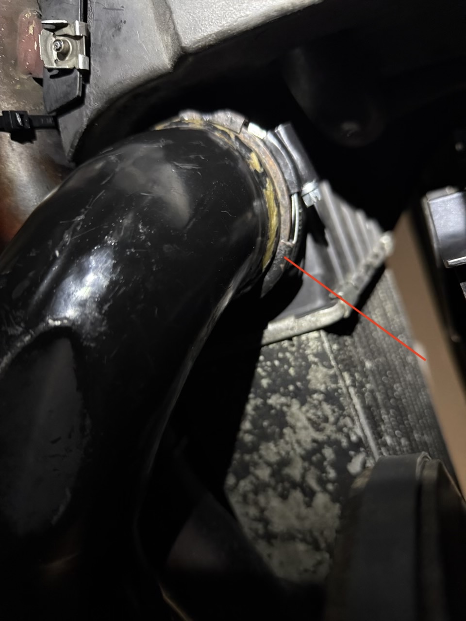 Audi 200 Intercooler Druckrohr Klammern.jpg