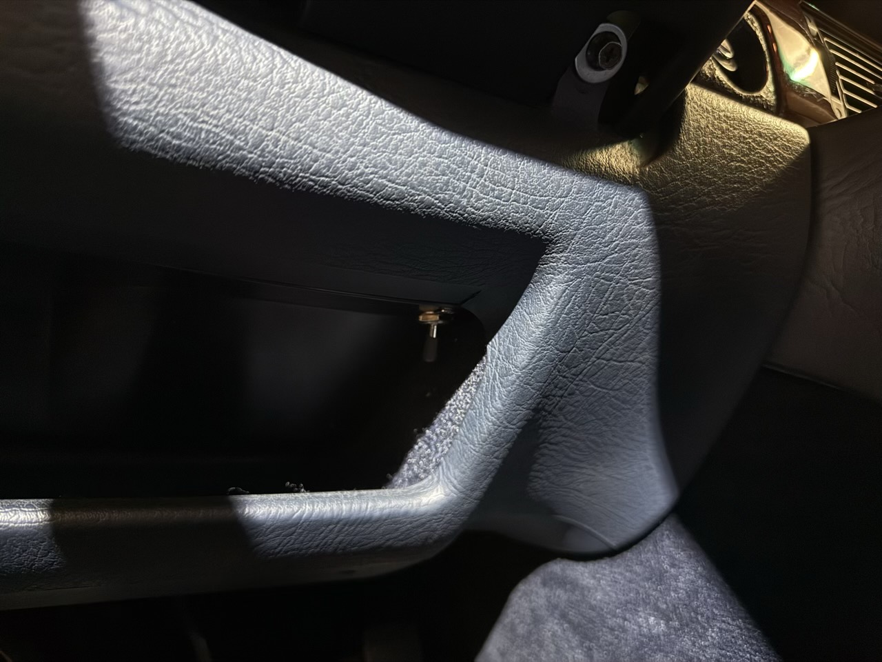 Audi 200 - Check Engine Light - Start Diagnostics Schalter 2.jpg