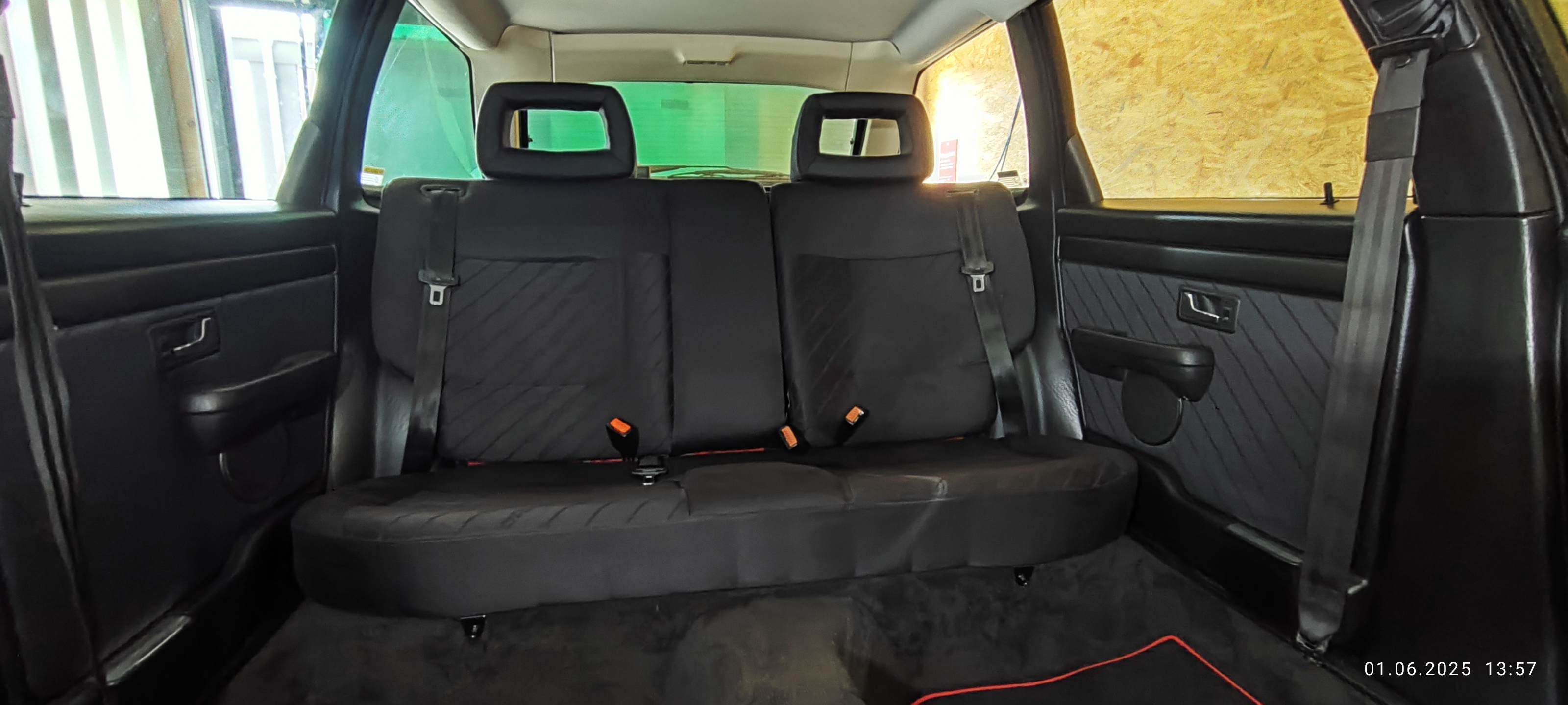 Rücksitzbank eingebaut
