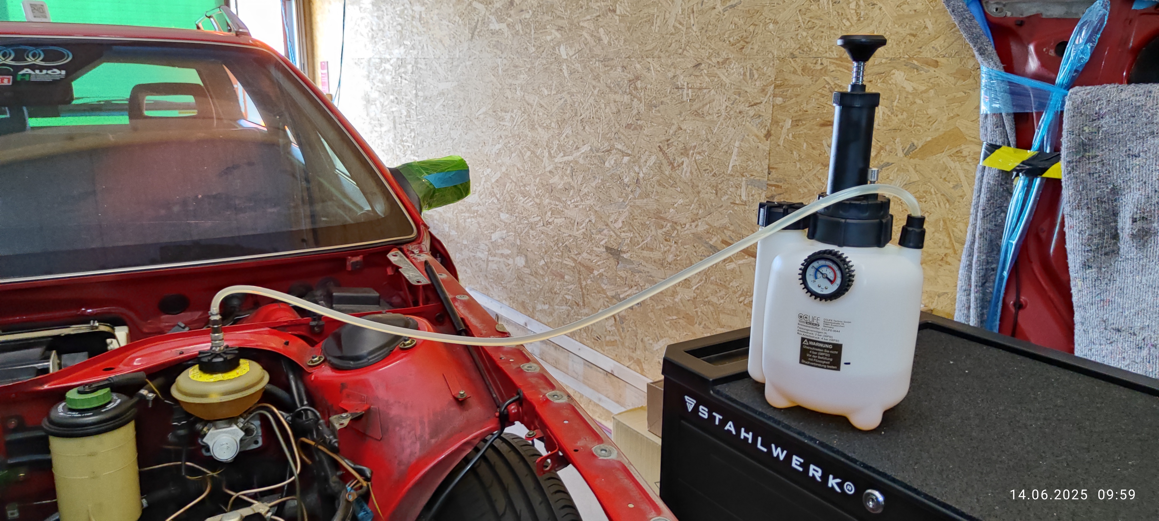 Bremsen &amp; Kupplung entlüften