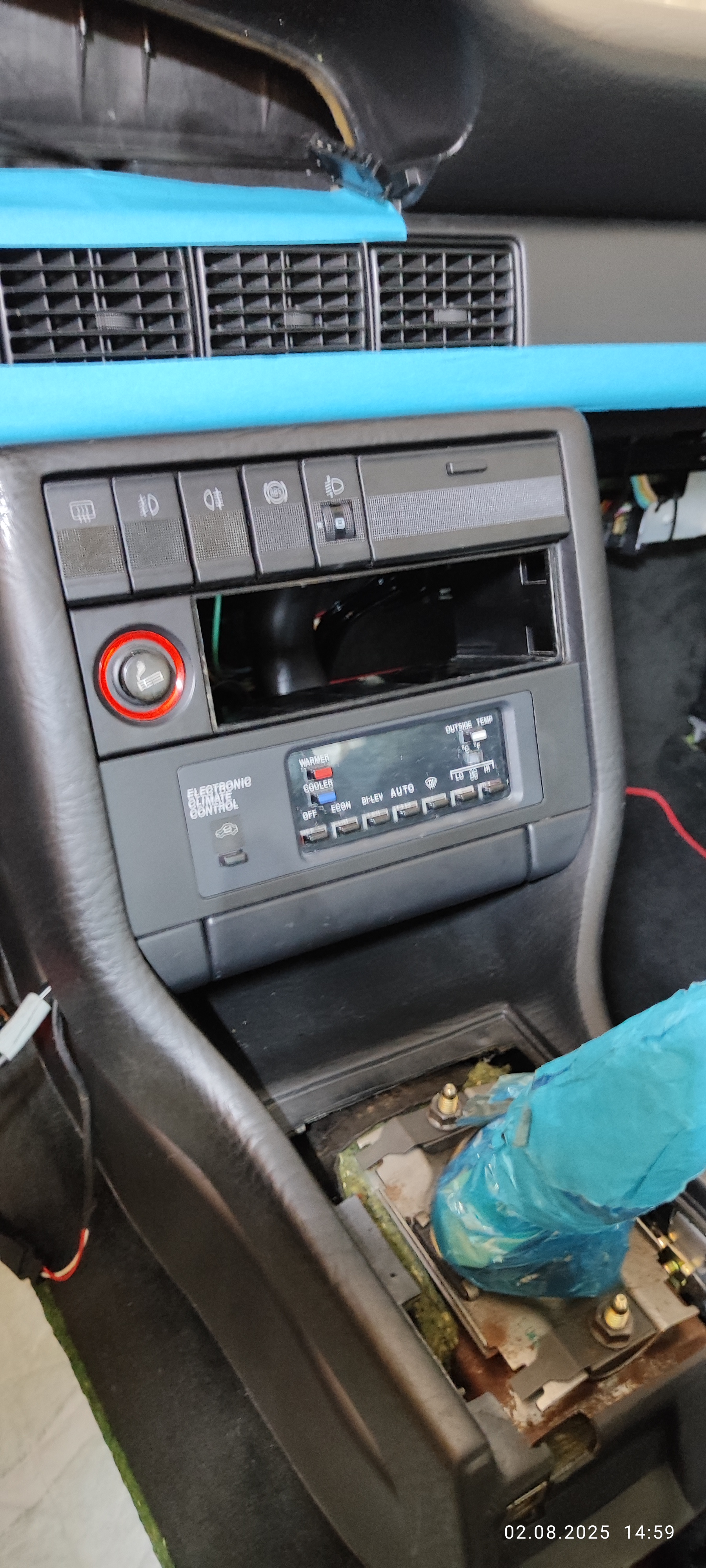 V8-Holzblende mit Softlack