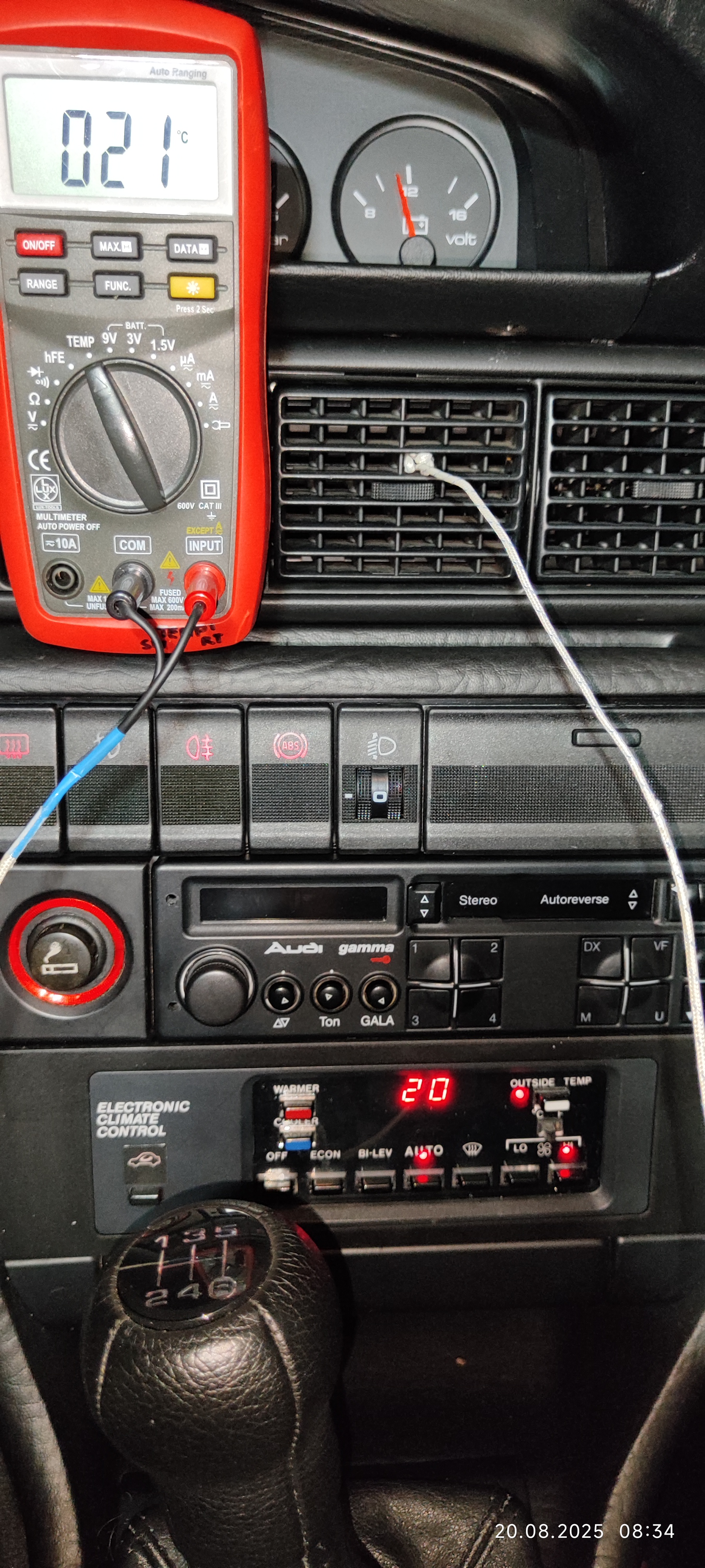 Umgebungsbedingungen:  20-21°C, Zündung AN, Gebläse Hi, Motor/Kompressor AUS