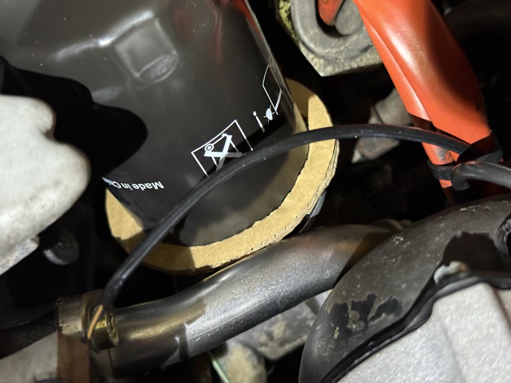 Audi 200 - Oversized OilFilter 2.jpg