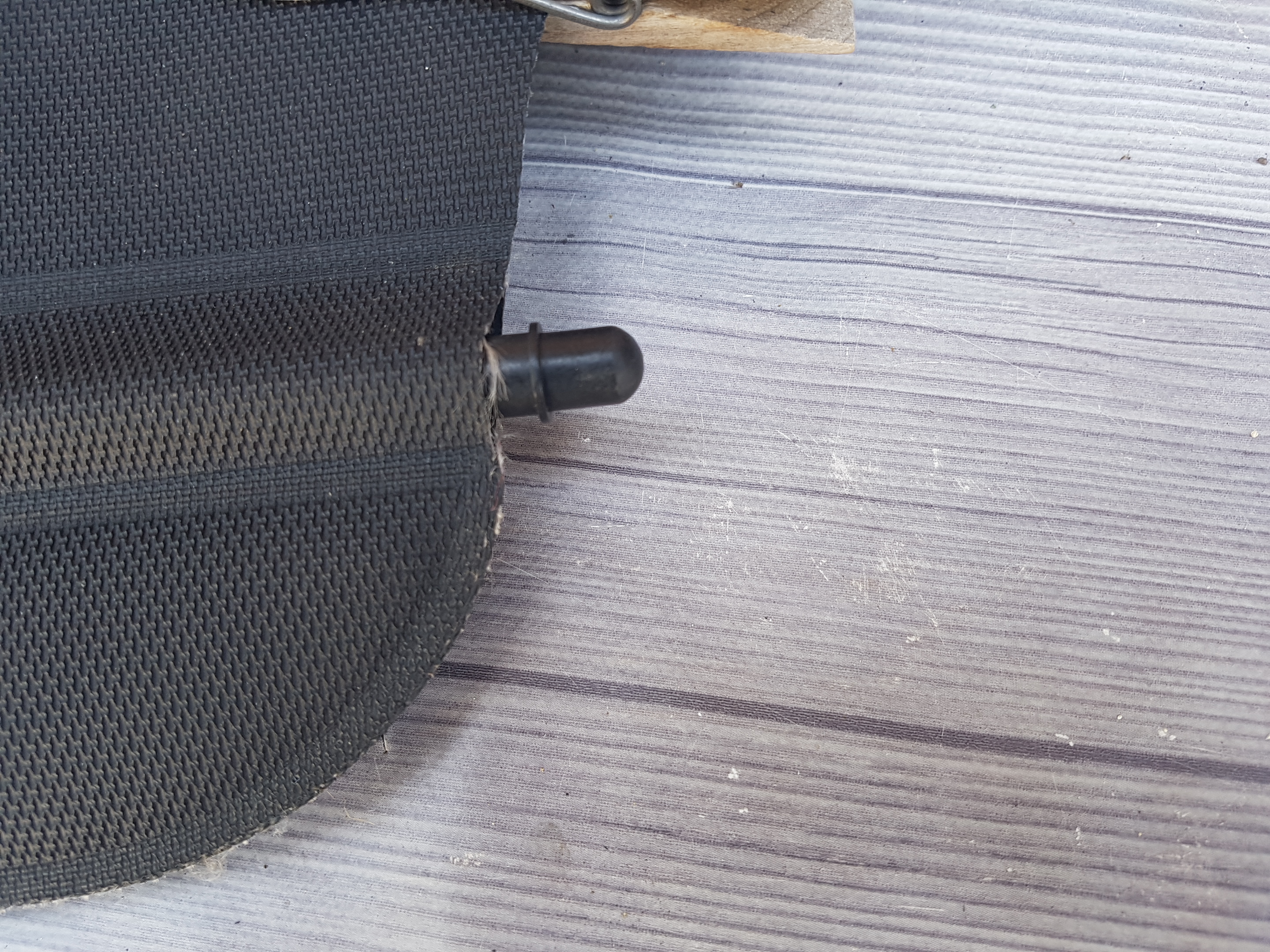 ...die &quot;Gnubbel&quot; waren nach innen gerutscht und kamen nicht weit genug raus - kann man rausziehen