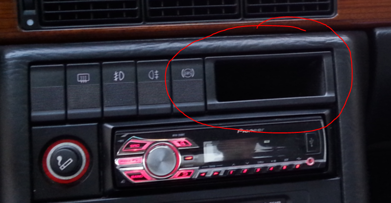 Ablagefach Audi 100.PNG
